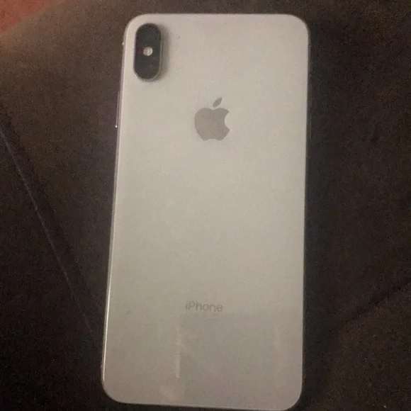 iPhone xr unlocked